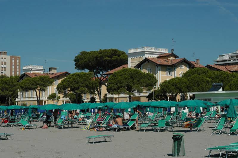 Hotel Ville Bianchi Grado Exterior foto